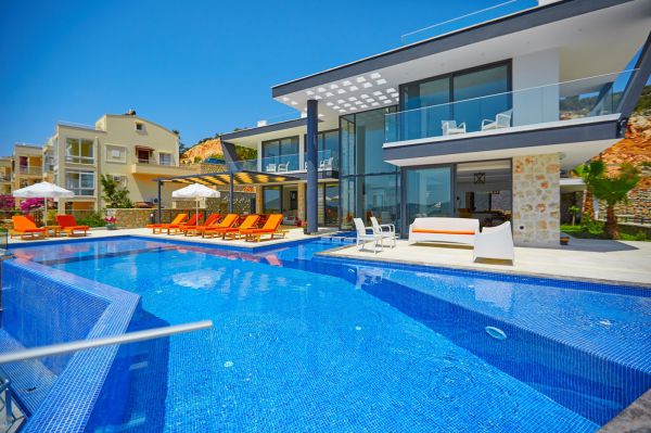Villa Unlimited-1