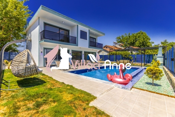 Villa Last Summer